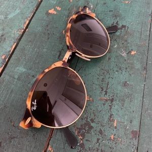 Ray-Ban CLUBROUND CLASSIC Sunglasses